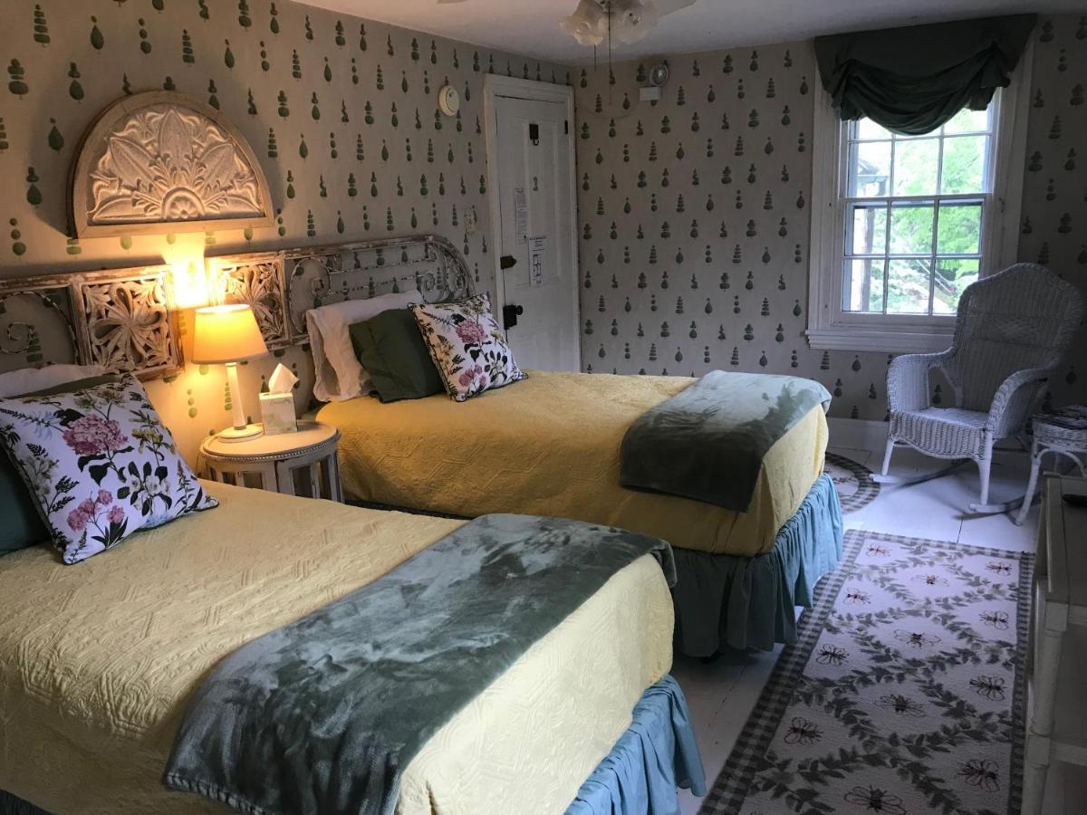 Wild Wisteria Bed and Breakfast Chadds Ford Exteriör bild