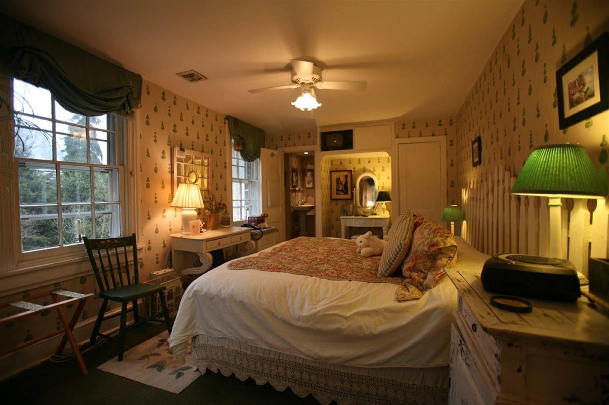 Wild Wisteria Bed and Breakfast Chadds Ford Exteriör bild