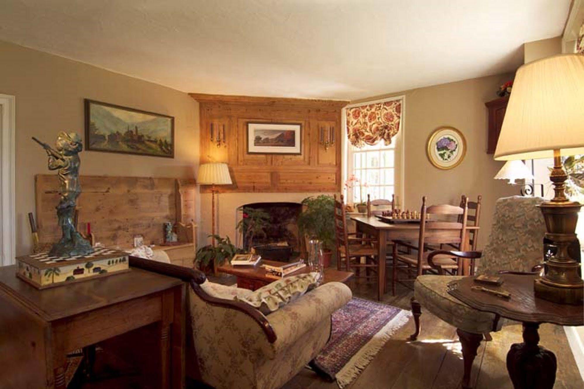 Wild Wisteria Bed and Breakfast Chadds Ford Exteriör bild