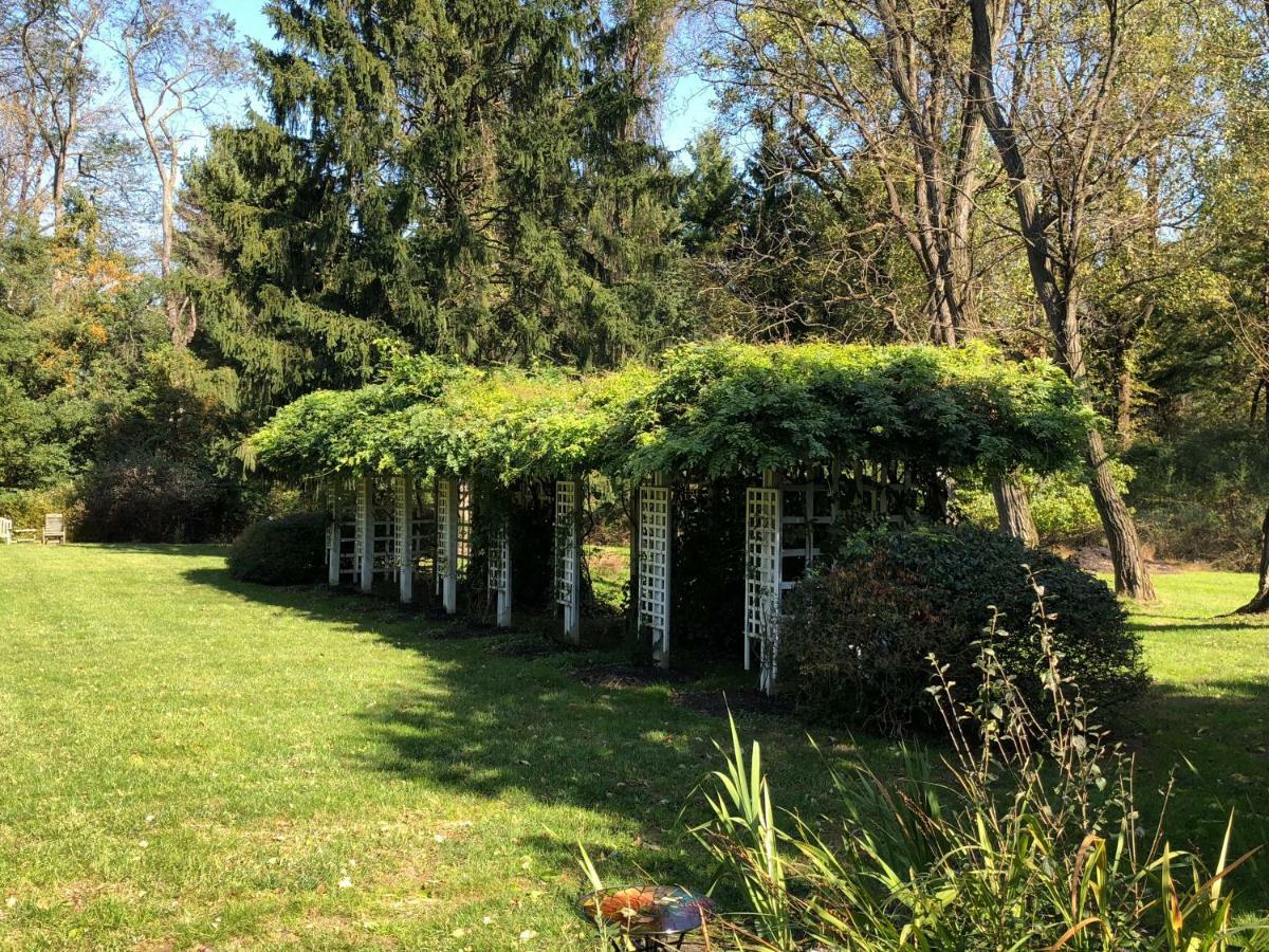 Wild Wisteria Bed and Breakfast Chadds Ford Exteriör bild